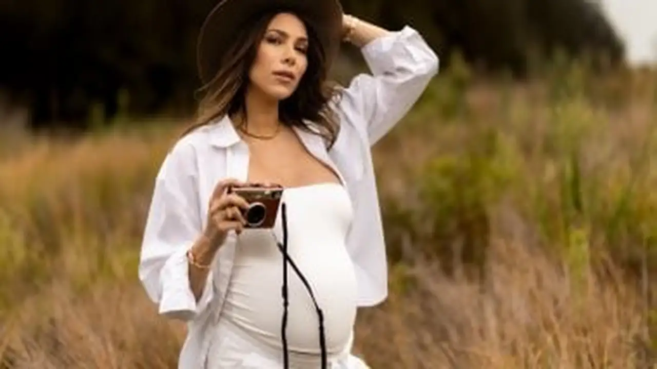 ببطن منتفخ.. دانييلا رحمة تظهر في أحدث جلسة تصوير بعد زواجها من ناصيف زيتون